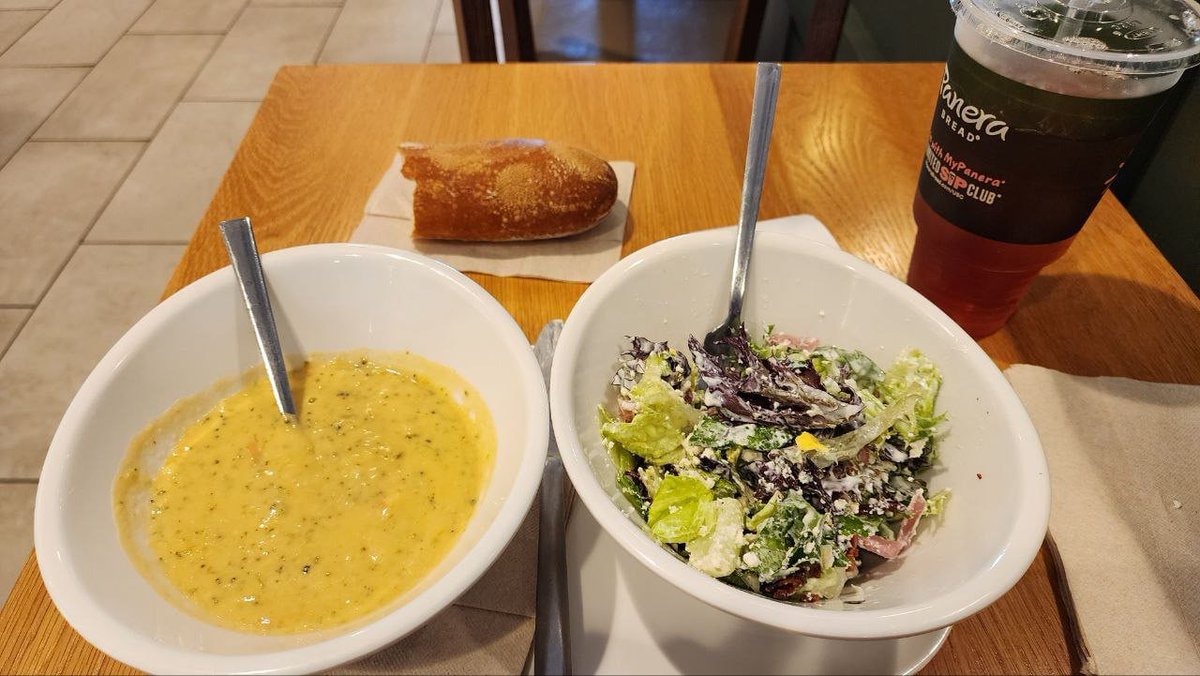 Althea (@02_senin) on Twitter photo Ranch cobb salad, side of bread, and broccoli cheddar soup.  And an iced tea Ranch cobb salad, side of bread, and broccoli cheddar soup.  And an iced tea