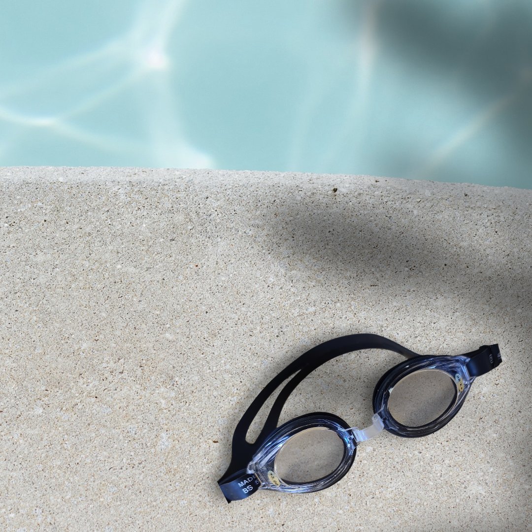 The B&amp;S 9492 is a great quality prescription swimming goggle supplied as an easily assembled kit.

Available in blue or black with a range of powers 😎🏊

prescription-swimming-goggles.co.uk/products/b-s94…

#PrescriptionSwimmingGoggles #PSGUK #SwimLife #Swimming