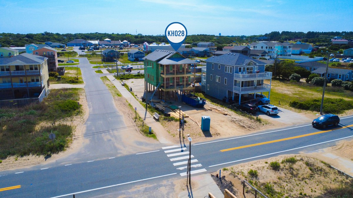 outerbanks's tweet image. 🔨 Under Construction ~ KH028 – Shoreview Manor - Kitty Hawk. Just 35 feet from the Byrd St. Beach access and close to the Kitty Hawk Fishing Pier, it's the perfect catch for your fall beach plans! #obx #outerbanks

Now booking for October 🔗 bit.ly/3EL3pjK