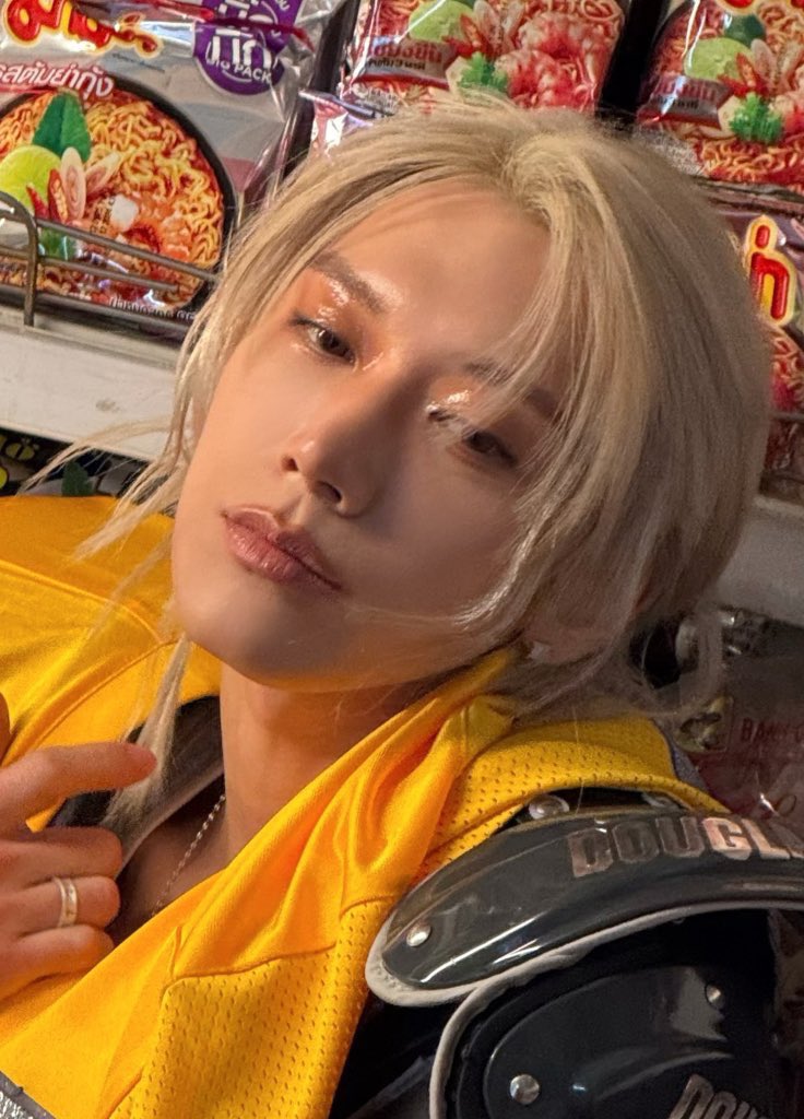 10issy_'s tweet photo. @cancamtv WayVのTEN
#WayV_TEN
#NCT_TEN
#TEN_STUNNER https://t.co/VDAECSMIOz
