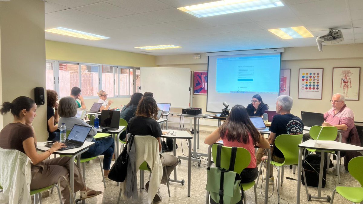 La nostra Comissió d’Orientadores ha explorat el potencial de la #IA amb la nostra companya Mònica Carreguí de <a href="/FEVECTA/">FEVECTA</a>. Automatitzar tasques ens allibera temps per al que realment importa: estar més a prop de l’alumnat i de la resta de persones.🤖

#EducacióCooperativa