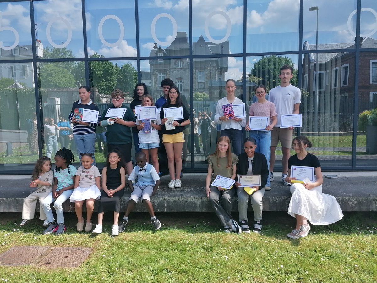 L'AMOPA 76 a récompensé les élèves lauréats départementaux aux coucours sur les fondamentaux : mathématiques, écriture de nouvelles, de poésies. Félicitations aux élèves et à l'enseignante de la classe de CP de l'école Louise Michel du Havre, lauréate nationale ! 👋