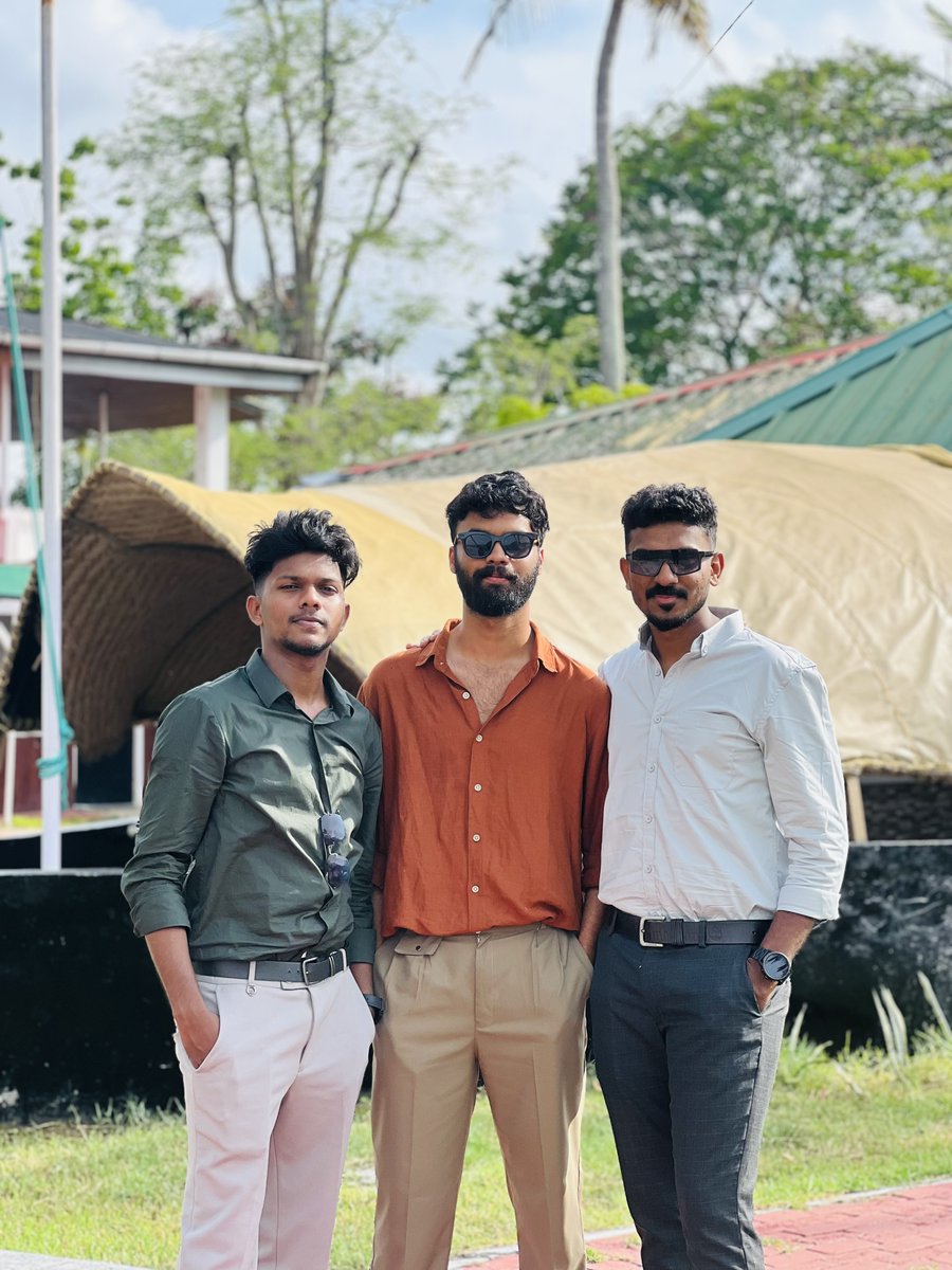 TechrishTeam's tweet image. All smiles for the big 10! #SOLUTI0NS10
Visit techrish.com
#techrish #tenyearsoftechrish #techrishlife #companyanniversary #anniversaryvibes #teamwork #celebratingsuccess #10yearanniversary