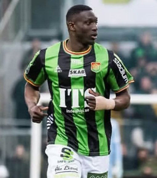 GrahamFish12359's tweet photo. Dubbed the ‘Ivorian monster’, Ibrahim Diabate is a striker that would send out a clear message to League Two that MK Dons mean business. #mkdons #COYD #EFL #the72 [THREAD] https://t.co/lqEcevITL5