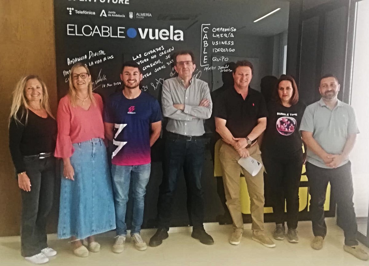 cadealmeria's tweet photo. 📢Te lo contamos‼️Visita institucional del #CadeAlmería a el hub #ElCable, aceleradora de startups en #Almería con motivo de la #SemanaAdministraciónAbierta #saa2025
@OpenFuture_And @aemprende
#EmprendeAND #territorioemprende https://t.co/rOKBD9CIHF