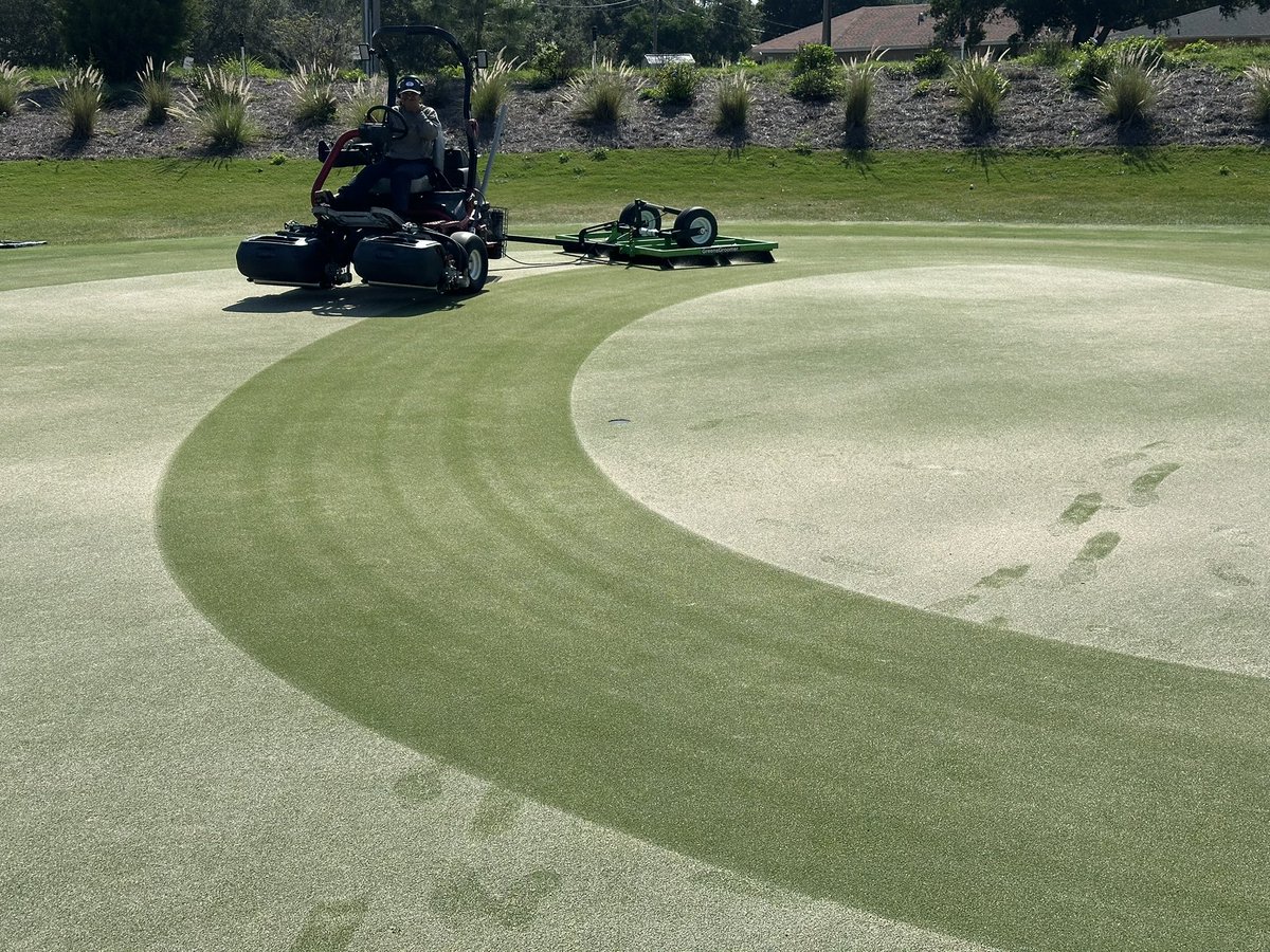 ShaneRice33's tweet photo. All in a weeks work! A heavier topdress than normal. More irrigation blowouts…1 more year and a new Toro w/HDPE pipe will be installed! Today is a #polyonparty for the greens and Tif Grand. That custom greens blend is so good for what I do https://t.co/44BGxwJVL5