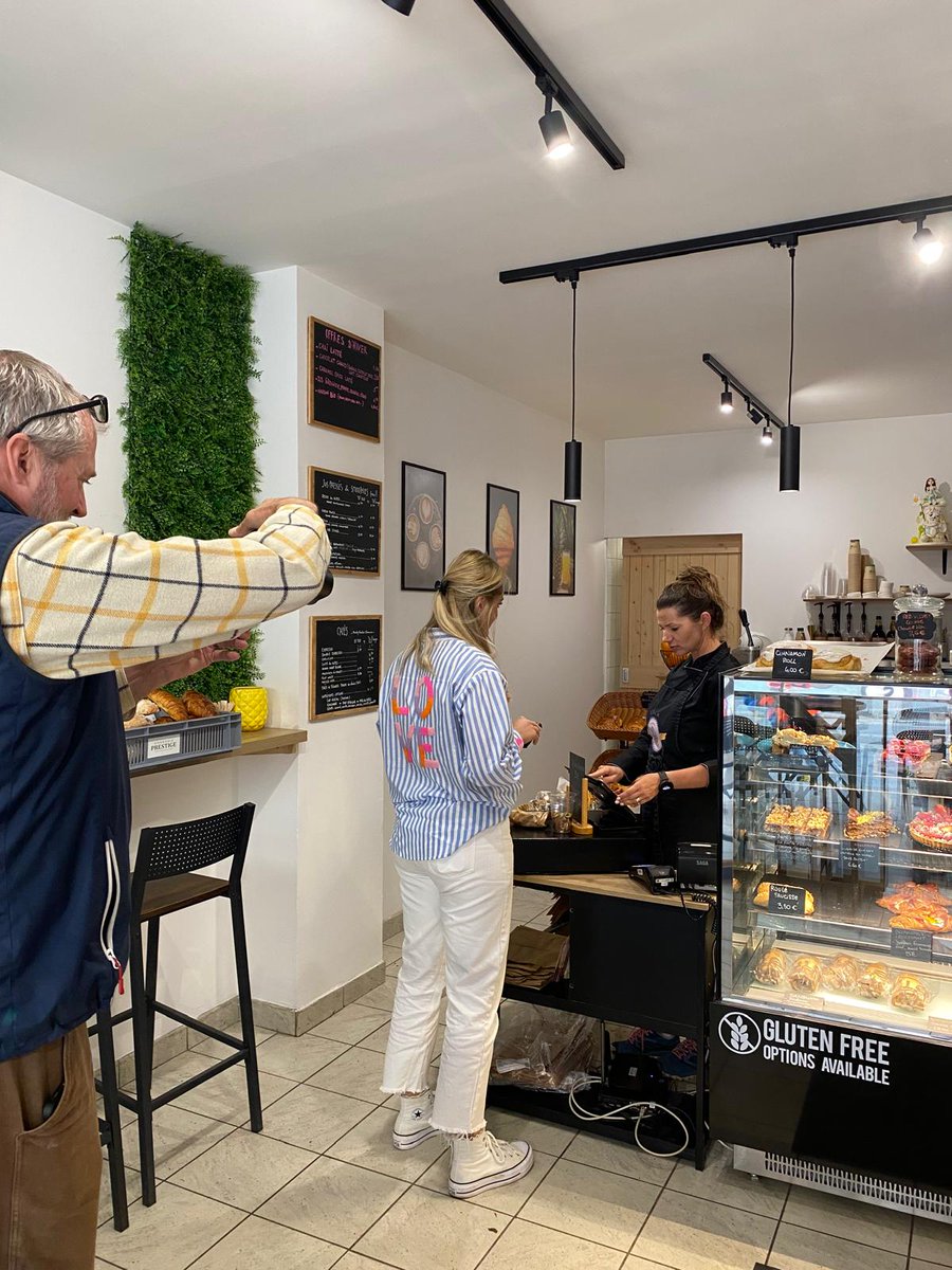 🥐🥖Capturing the magic of Villy's Bakery!

Behind the scenes of those delicious daily bread &amp; pastry deliveries to our Chamonix Prestige chalets!  

Want the full story on this awesome local partner? 
Find the complete feature in our upcoming 2025 magazine, going to print