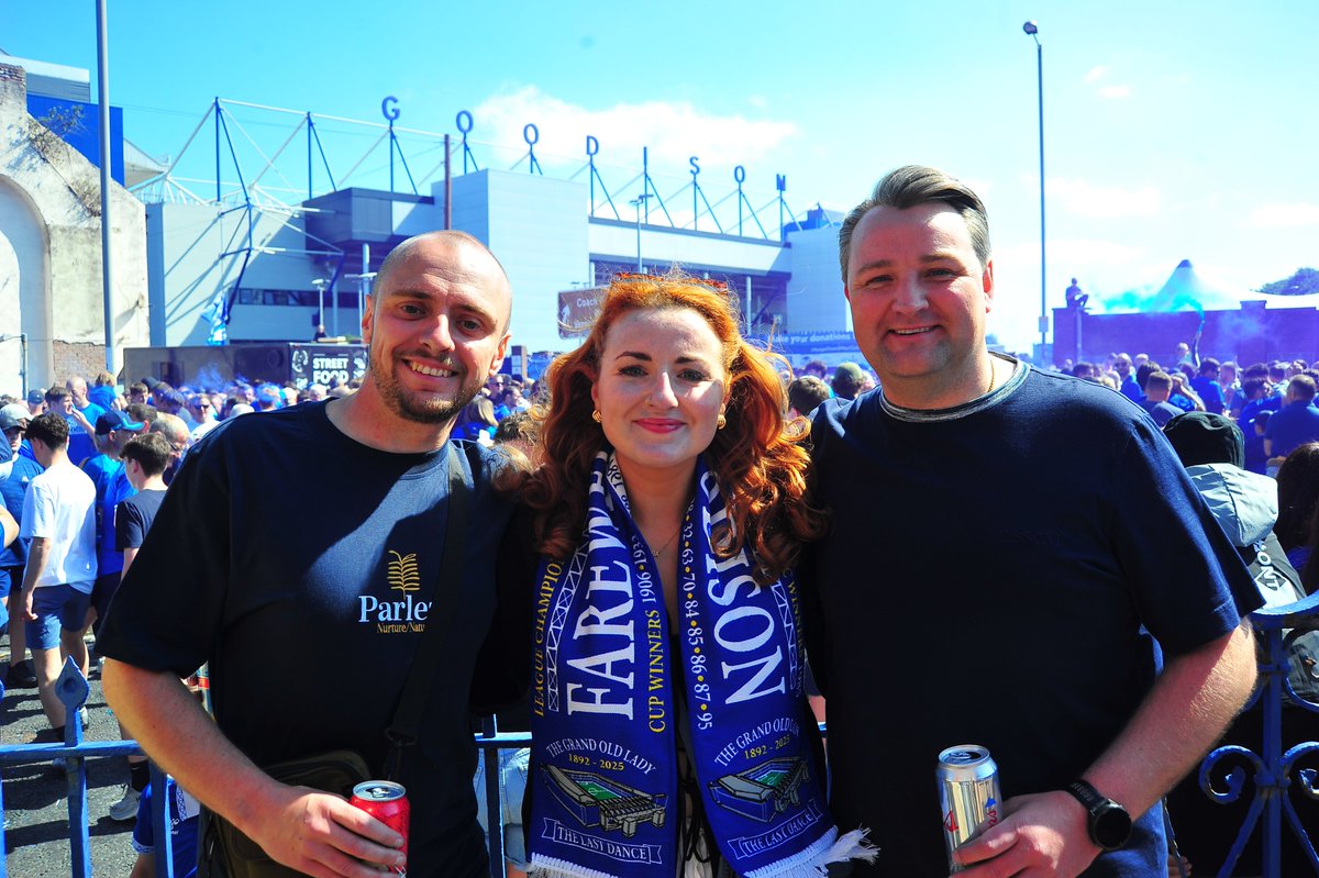 Jimmalone56's tweet photo. Everton v Southampton 18-05-25 @andymal90 @johnozzer @MrsTimCahill @lizzimunro https://t.co/bp65XyJiff