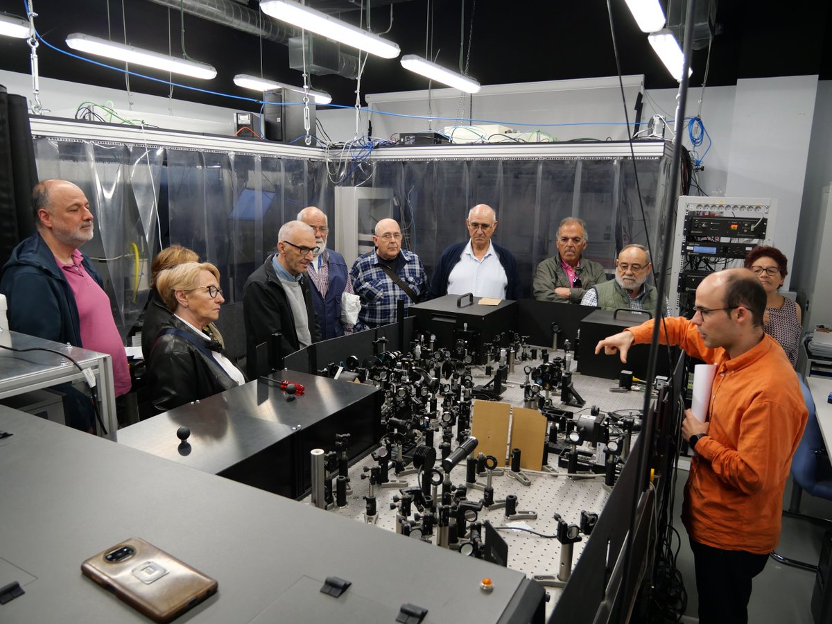 IMDEA Nanociencia 🔬 (@imdea_nano) on Twitter photo Hoy, el alumnado de <a href="/cepasierranorte/">CEPA Sierra Norte - 🇪🇺Centro Erasmus+🇪🇺</a> y Universidad de Mayores @uam_madrid y <a href="/unicomplutense/">Complutense</a>, se ha acercado a IMDEA Nanociencia para descubrir que #LoPequeñoEsDiferente.
🥼 nanociencia.imdea.org/es/divulgacion…
#NanocienciaParaTodos Hoy, el alumnado de <a href="/cepasierranorte/">CEPA Sierra Norte - 🇪🇺Centro Erasmus+🇪🇺</a> y Universidad de Mayores @uam_madrid y <a href="/unicomplutense/">Complutense</a>, se ha acercado a IMDEA Nanociencia para descubrir que #LoPequeñoEsDiferente.
🥼 nanociencia.imdea.org/es/divulgacion…
#NanocienciaParaTodos