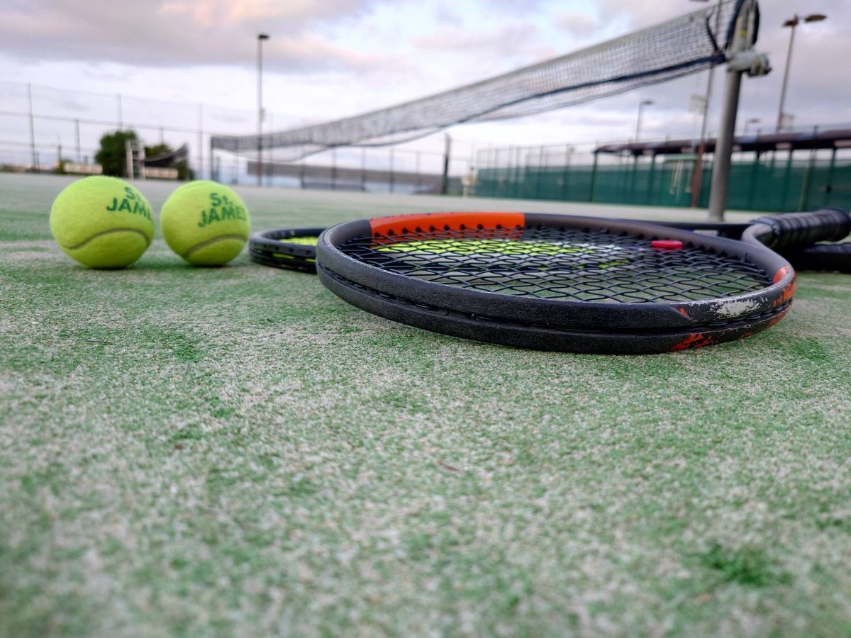 chd69918's tweet image. 今日は三人の新入生が来てくれました！
ありがとうございます！
次回以降の新歓もお待ちしています！