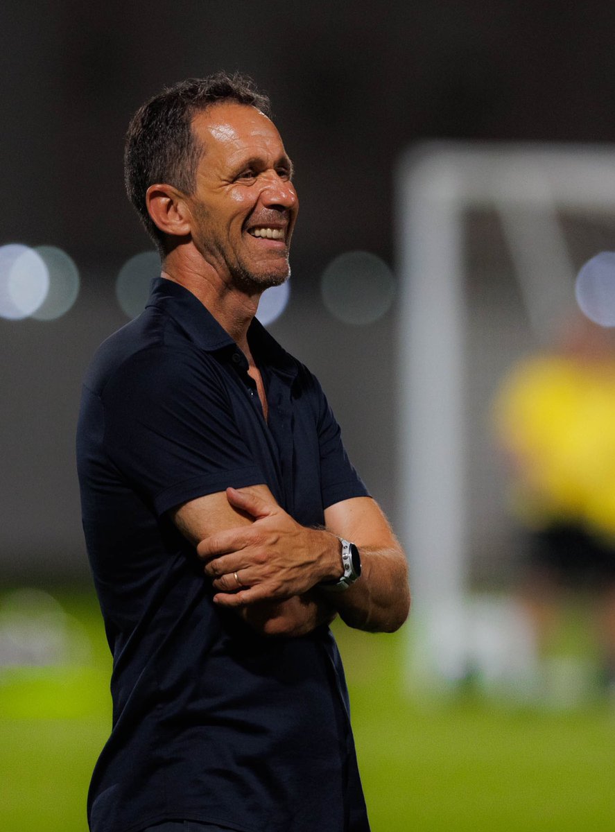 🚨🚨🚨🟡 رسميًا يصبح الخيار الاول لدى الادارة الفنية في نادي #الاتحاد بالتعاقد مع اللاعب علمًا بأنه جاء باختيار من رامون بلانيس

كل التوفيق يارب .