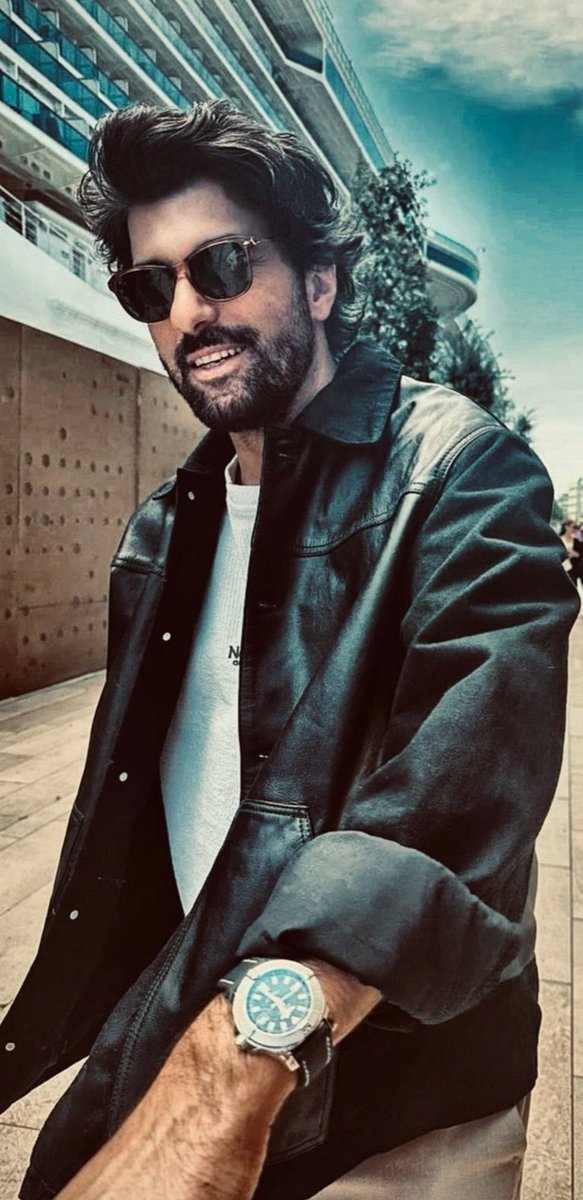 We always believe that beauty is in the features and details, but beauty is in the soul and heart, the beauty of the mind and the essence that overshadows appearance. 
May you always be beautiful in heart and soul.
#EnginAkyürek 
💐💐💐🌷