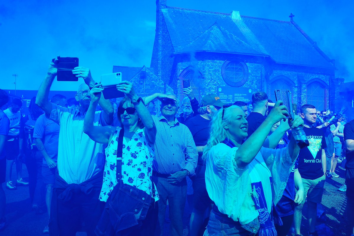 James Malone (@jimmalone56) on Twitter photo Everton v Souuthampton 18-05-25 'Smokin' <a href="/andymal90/">Andy Malone ๐๐ค๐ผ</a> <a href="/johnozzer/">John O'Neill</a> <a href="/MrsTimCahill/">Vicki O'Neill</a> <a href="/bbcmerseysport/">BBC Sport Merseyside</a> <a href="/philmunnsradio/">Phil Munns</a> <a href="/oldpicposter/">Kathleen</a> <a href="/WSAGraham/">Graham Ennis</a> <a href="/LowerBlock/">Lower Block</a> <a href="/GiuliaBould/">Giulia Bould</a> <a href="/ToffeeArt/">Toffee Art</a> <a href="/mintisculture/">M I N T</a> <a href="/alamy/">Alamy</a> <a href="/EvertonHeritage/">Everton FC Heritage Society</a> <a href="/Everton/">Everton</a> <a href="/alamy/">Alamy</a> <a href="/ALANMYERSMEDIA/">Alan Myers</a> Everton v Souuthampton 18-05-25 'Smokin' <a href="/andymal90/">Andy Malone ๐๐ค๐ผ</a> <a href="/johnozzer/">John O'Neill</a> <a href="/MrsTimCahill/">Vicki O'Neill</a> <a href="/bbcmerseysport/">BBC Sport Merseyside</a> <a href="/philmunnsradio/">Phil Munns</a> <a href="/oldpicposter/">Kathleen</a> <a href="/WSAGraham/">Graham Ennis</a> <a href="/LowerBlock/">Lower Block</a> <a href="/GiuliaBould/">Giulia Bould</a> <a href="/ToffeeArt/">Toffee Art</a> <a href="/mintisculture/">M I N T</a> <a href="/alamy/">Alamy</a> <a href="/EvertonHeritage/">Everton FC Heritage Society</a> <a href="/Everton/">Everton</a> <a href="/alamy/">Alamy</a> <a href="/ALANMYERSMEDIA/">Alan Myers</a>
