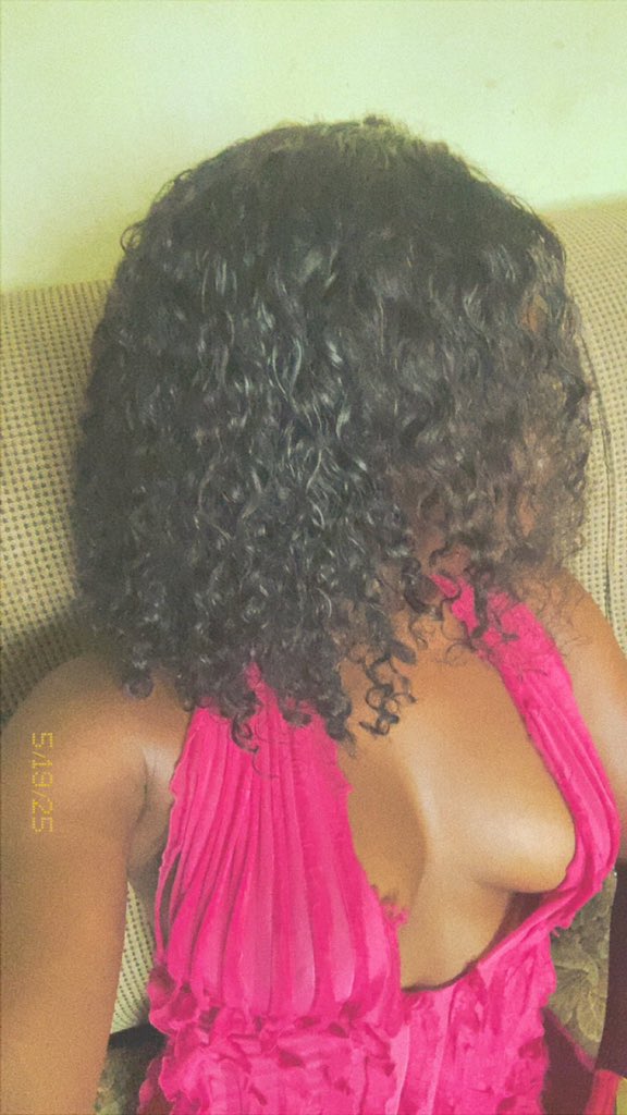 She is new here right?😝

Una tell am fcr behave cuz den boys dem bad yah😝 make ihn nor use ihn bifo 4 go bifo!🙄😝 #SaloneX #SaloneMatters