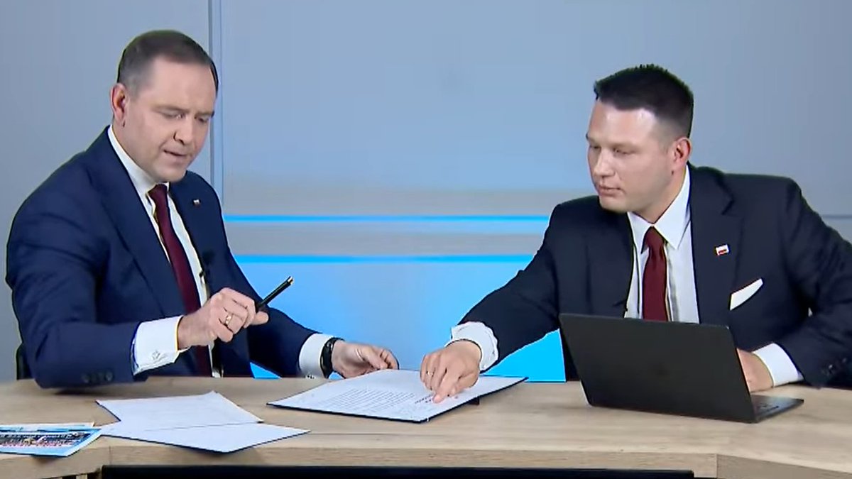 RadioWnet (@radiownet) on Twitter photo ‼️Karol Nawrocki podpisał 8 postulatów Sławomira Mentzena! <a href="/NawrockiKn/">Karol Nawrocki</a> <a href="/SlawomirMentzen/">Sławomir Mentzen</a> ⬇️
sluchaj.wnet.fm
youtube.com/watch?v=Wy5TnY… ‼️Karol Nawrocki podpisał 8 postulatów Sławomira Mentzena! <a href="/NawrockiKn/">Karol Nawrocki</a> <a href="/SlawomirMentzen/">Sławomir Mentzen</a> ⬇️
sluchaj.wnet.fm
youtube.com/watch?v=Wy5TnY…