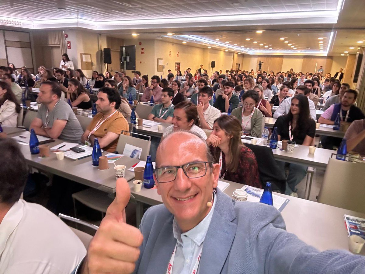 ¡Qué jornada más increible estamos viviendo de #Ventimec2025 en los talleres presenciales! Sentir el cariño de los asistentes y el interés por aprender cada día más de #ventilaciónmecánica, es una felicidad difícil de describir. 
#orgullodeseranestesista #formación #ventimec
