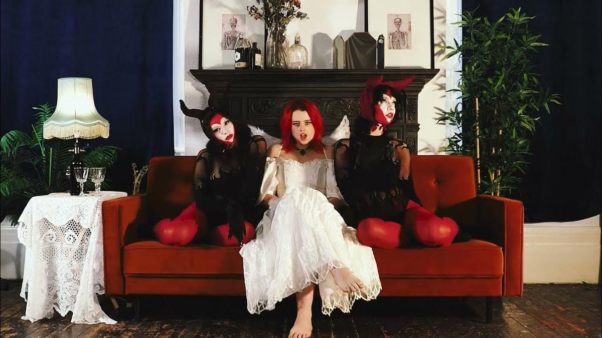 #FemaleFrontedDaily 🎶
<a href="/thisis_tash/">DEAR TASH</a> 🇬🇧

Dark Pop Rock
youtu.be/WnvCt1wX6xE