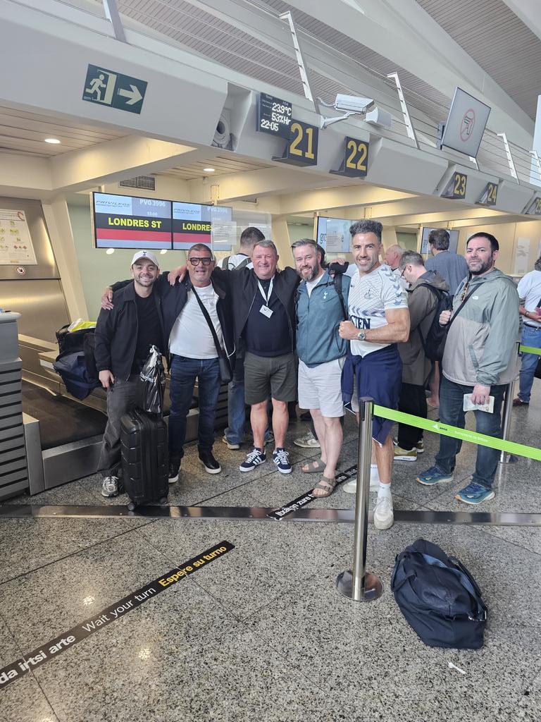 Sport_Options's tweet image. Happy Spurs fans heading back on one of our flights to Stansted this afternoon .