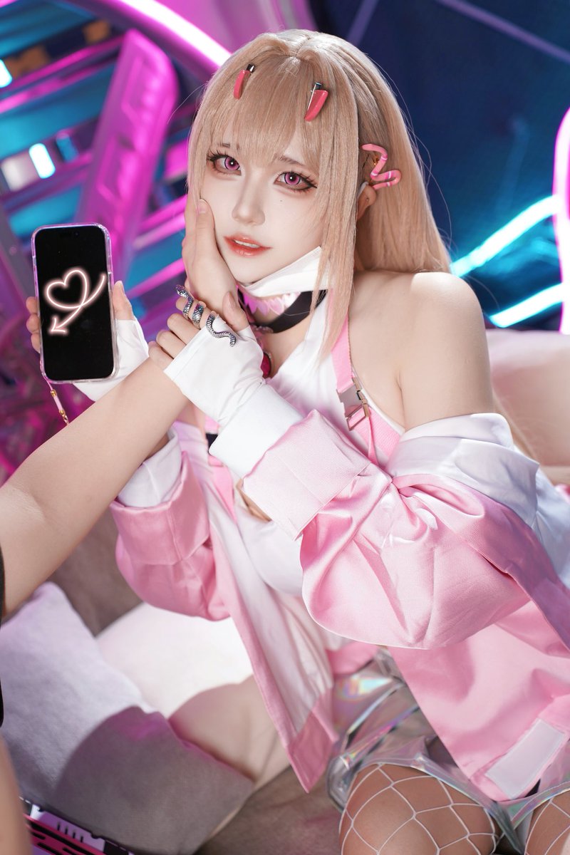 Cosplay/ コスプレ

“Look at me, Darling💕💕”

#NIKKE #viper #cosplay #NikkeGoddessofVictory #nikkeviper