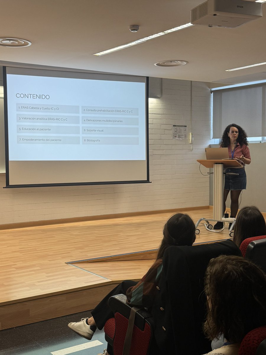 josejerezg's tweet image. Hoy participamos con los programas #ERAS en el ‘Curso sobre el manejo de #enfermería en el paciente con patología de cabeza y cuello’ celebrado en el @hbellvitge , abierto a territorio nacional.