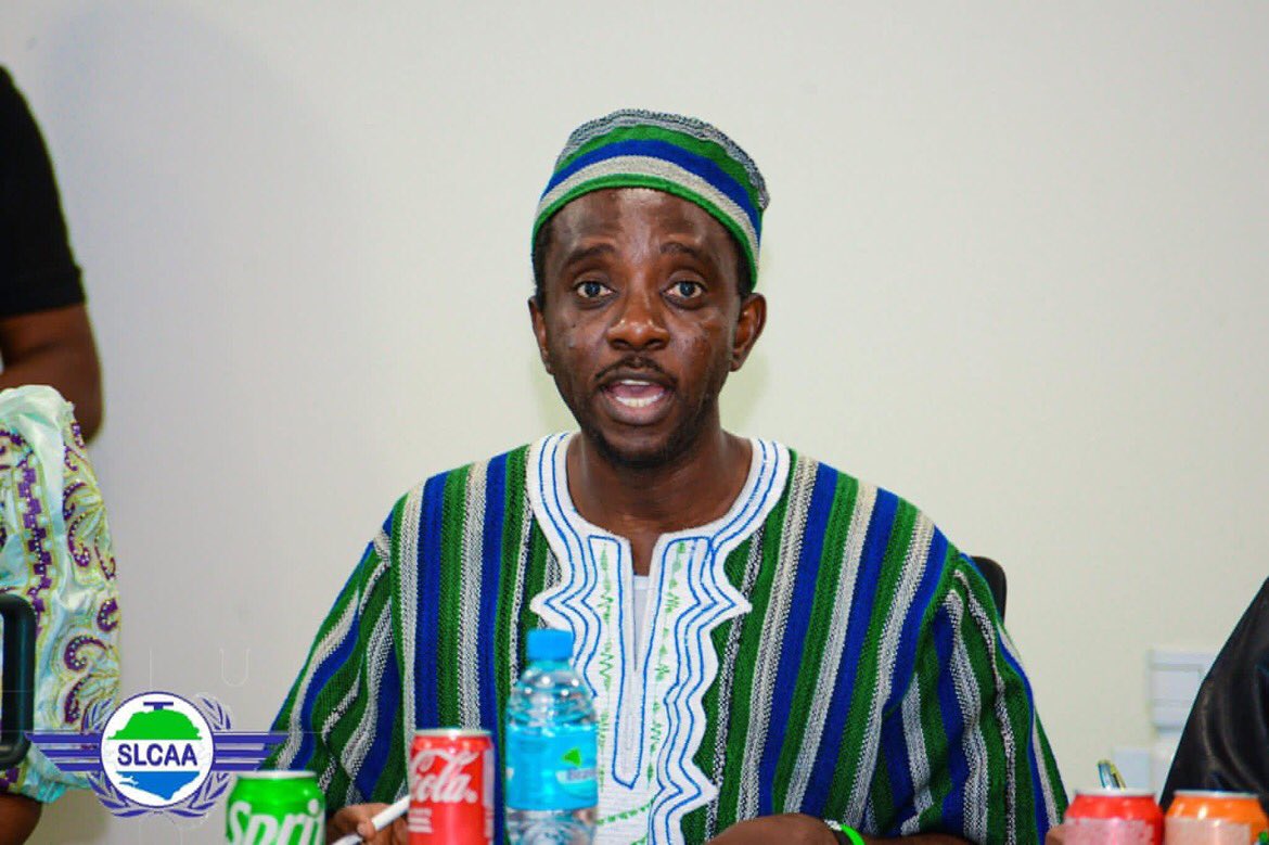 So na dis guy una all day praise na #SierraLeone say na di best Information minister? Wtn na ihn name xf? <a href="/Cee_Bah/">Chernor Bah</a>! 

We be so disappointed fcr yeri u na <a href="/AYVnews/">ayv news</a> say “ #IbrahimTraore na packaging Ei day pa.” But wait how una fake government don woke for do sometin?!😝 #Salonex