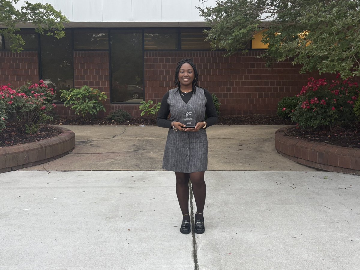 Taneeka Moore tweet media