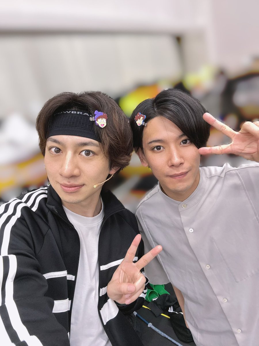 ikko0305cho's tweet photo. 忍ミュ15弾
場当たり終了！いよいよ明日から本番が始まります〜✨
めちゃくちゃ見応え抜群で、楽しみでしかない！！
初日ご来場の皆さま、お待ちしております🙌
そして、りんが稽古場で素敵なプレゼントをくれました😍
セットで土井先生も一緒だなんて…最高すぎる！！ https://t.co/V7rxgTzAgc