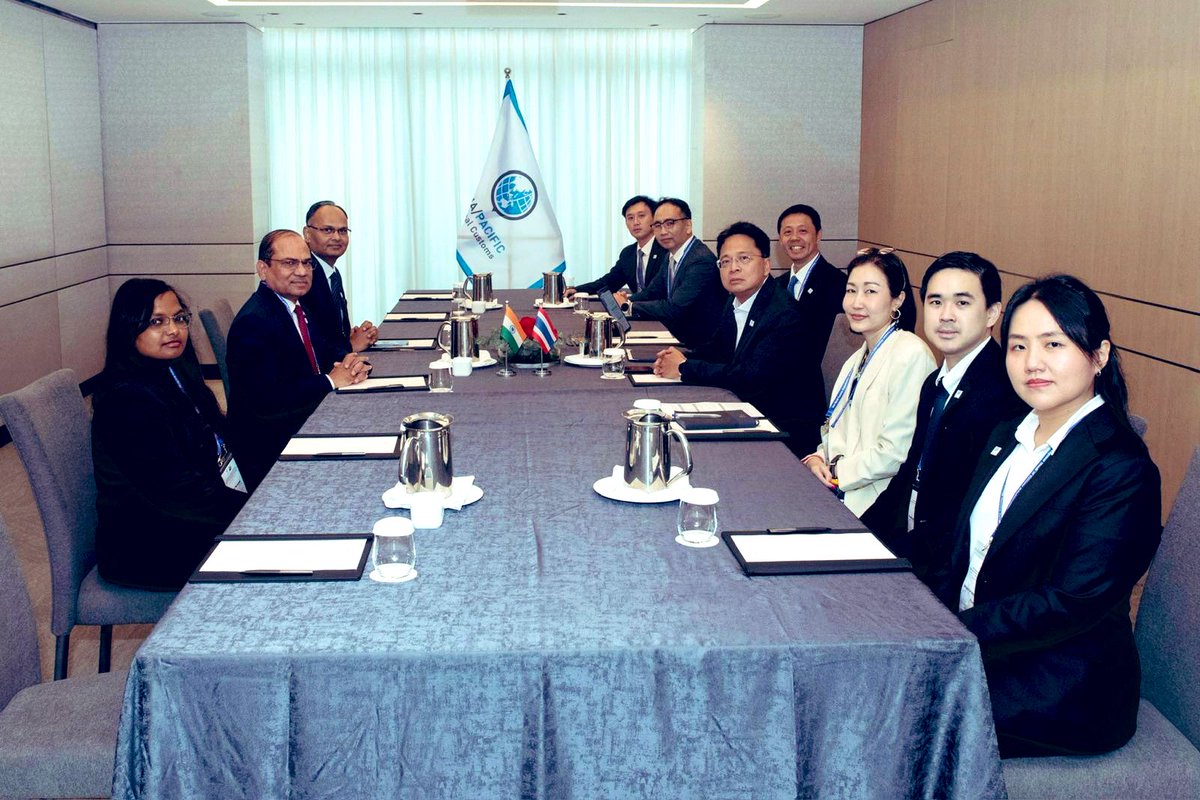 cbic_india's tweet photo. Shri Sanjay Kumar Agarwal, Chairman @cbic_india led the Indian delegation during bilateral meets held on the sidelines of the 26th RHCA Conference at Hong Kong SAR from 19th -22nd May, 2025. 

Discussions held with Mr Theeraj Athanavanich, DG Thai Customs &  Mr Gavan Reynolds, Commissioner, Australian Border Force focussed on deepening customs cooperation.

@IndiainThailand 
@HCICanberra