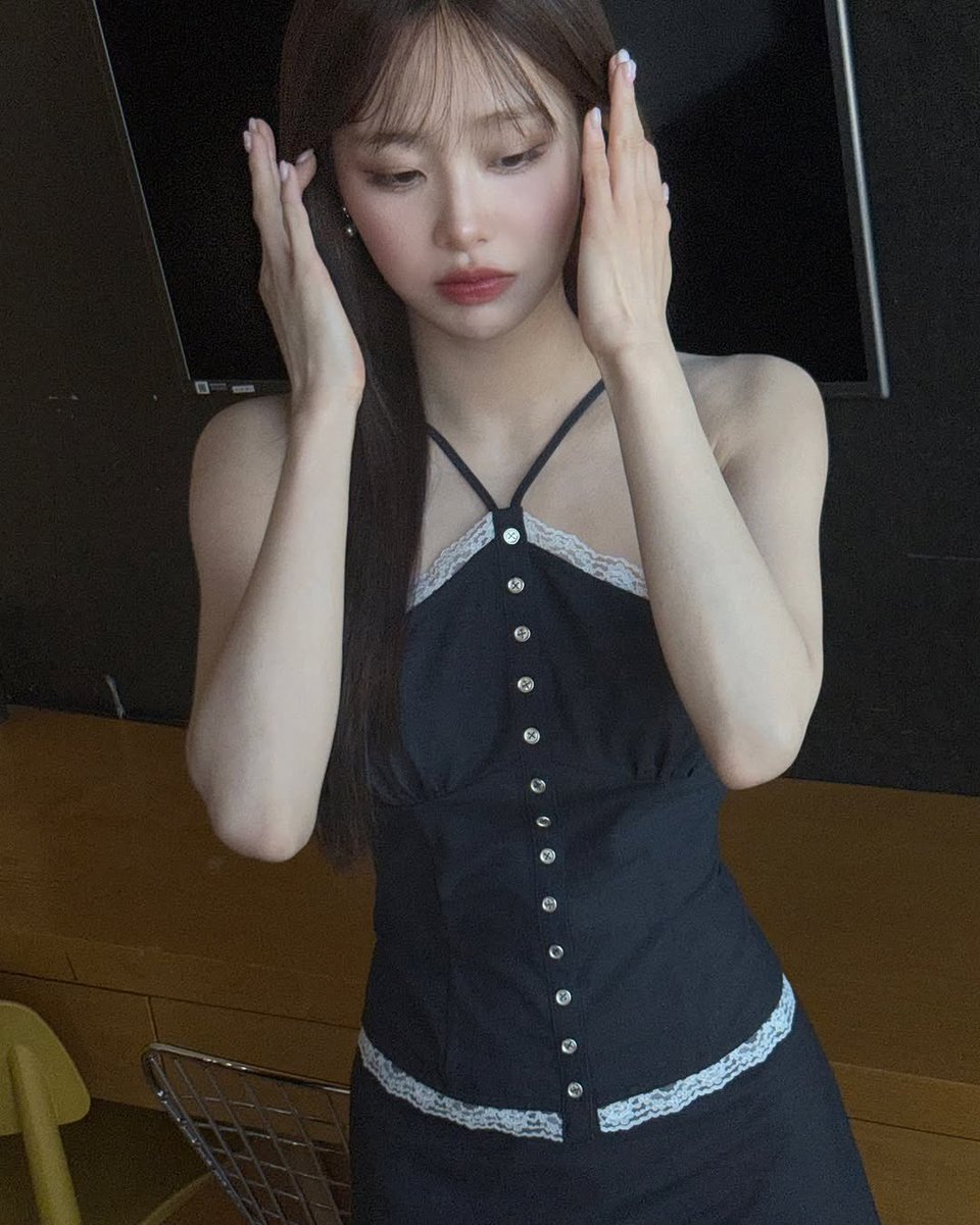 cHuutenn's tweet photo. 이런 사진 보면 너무 막 부끄러버서 얼굴 빨개짐…… /// 💞💞💞 https://t.co/mAr0RtMJSx