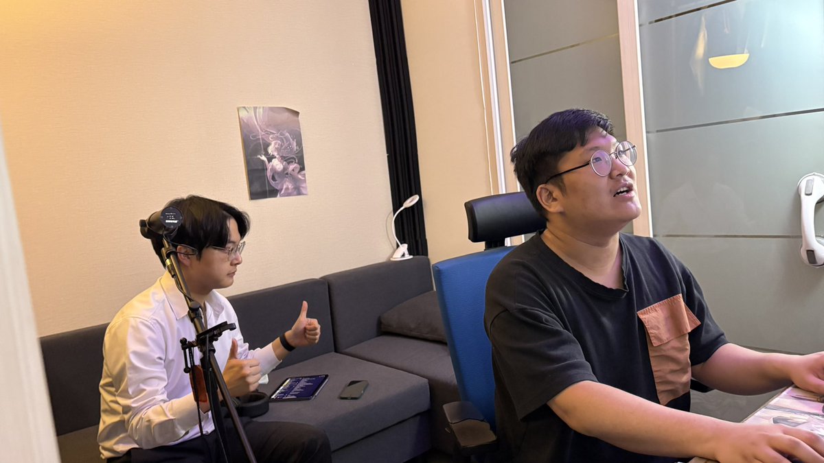 대콜라보시대
우리도 자체 콜라보합니다
<a href="/kenon_ideas/">KENON(캐뇬)</a> 
<a href="/CasuConne/">CASUALLY CONNECTED</a>