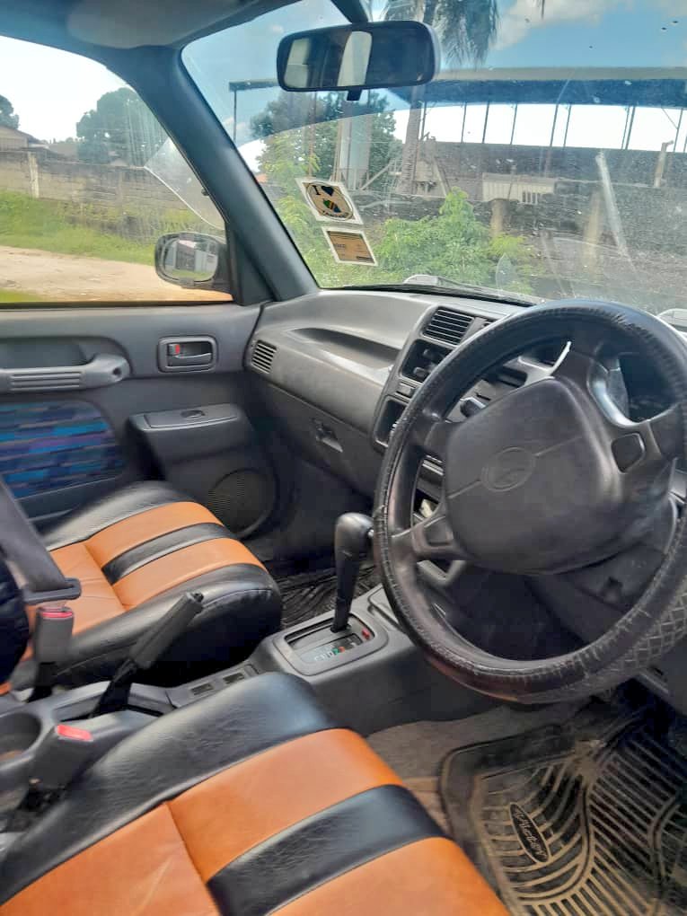 Eng_Matarra's tweet image. RAV4 OLD MODEL 🔥🔥🔥

REG:#DWC (INALENGESHWA)

CC. 1900
FULL AC 🌧 
FULL DOCUMENTS 
HAINA KIPENGELE CHOCHOTE 

BEI - MILIONI 8.5

IPO DAR SIMU ZIITE WAKUU

GARI LA KAZI HILI

CALL - 0719542184