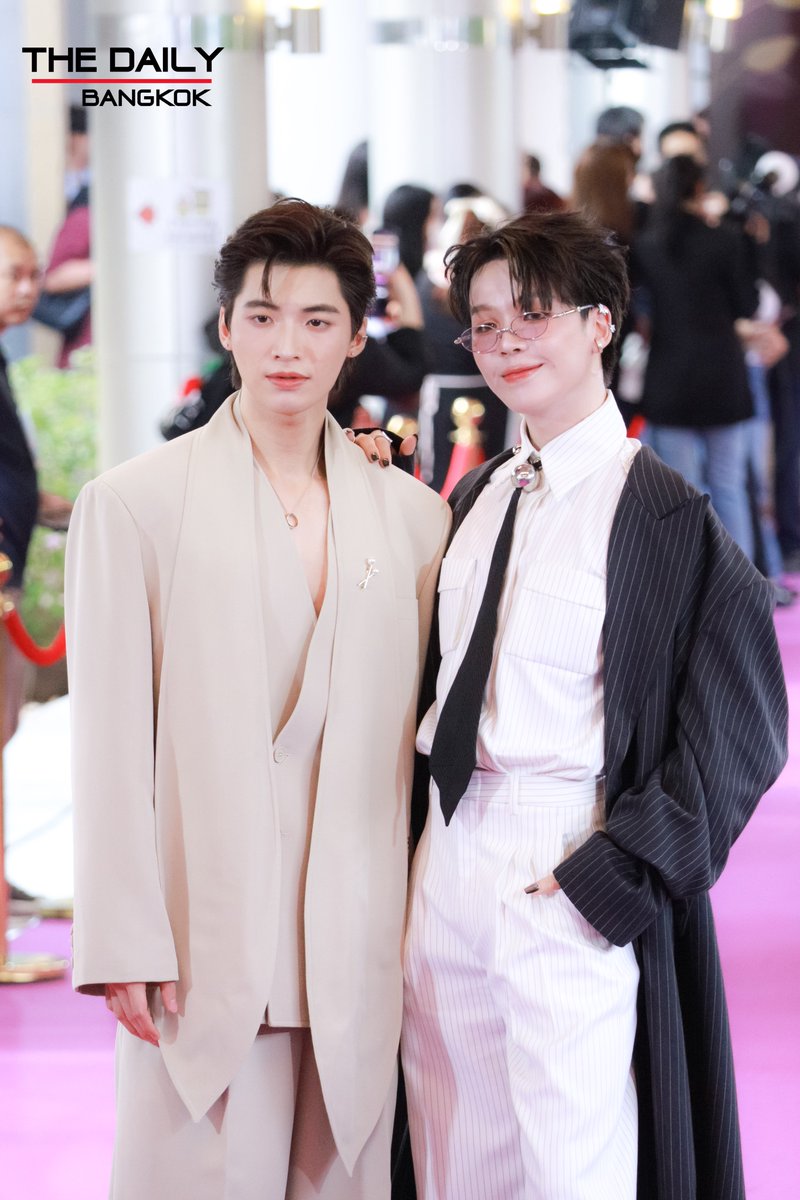 " ปอนด์ - เอิร์ธ " ร่วมเดินพรมม่วง ในงานประกาศรางวัลอันทรงเกียรติ " ไนน์เอ็นเตอร์เทน อวอร์ด 2025 "

9ENTERTAIN X 4EVERYOU
#PondEarth #ปอนด์เอิร์ธ
#pondponlawit #cooheart
#9entertainawards2025