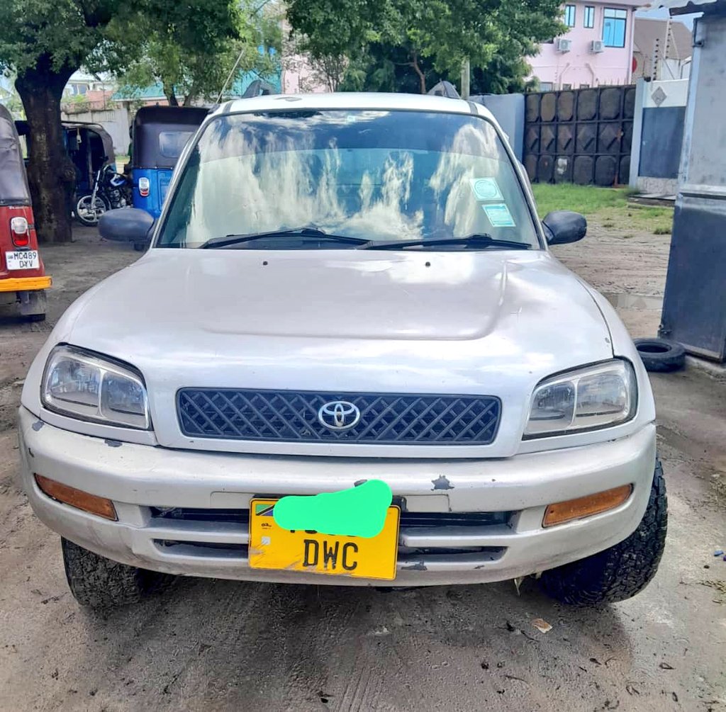 Eng_Matarra's tweet image. RAV4 OLD MODEL 🔥🔥🔥

REG:#DWC (INALENGESHWA)

CC. 1900
FULL AC 🌧 
FULL DOCUMENTS 
HAINA KIPENGELE CHOCHOTE 

BEI - MILIONI 8.5

IPO DAR SIMU ZIITE WAKUU

GARI LA KAZI HILI

CALL - 0719542184
