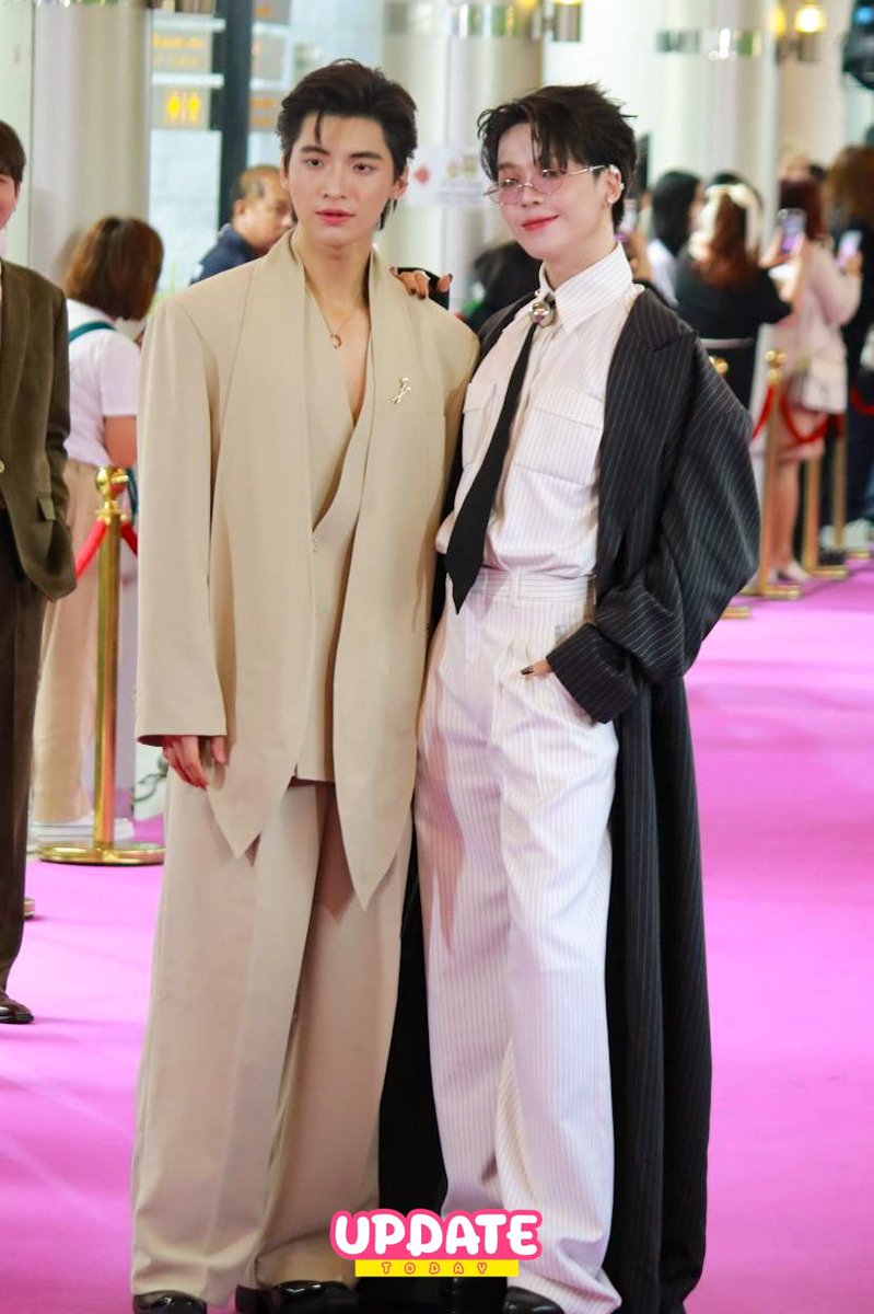 Update__today's tweet image. “ปอนด์ - เอิร์ธ” ร่วมเดินพรมม่วงงานประกาศรางวัลอันทรงเกียรติ “ไนน์เอ็นเตอร์เทนอวอร์ด 2025”✨ 

9ENTERTAIN X 4EVERYOU
#PondEarth #ปอนด์เอิร์ธ
#pondponlawit #cooheart
#9entertainawards2025
#UPDATETODAY #ข่าวบันเทิง