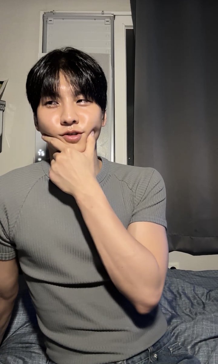 vannerhaza's tweet photo. 얼굴은 선녀인데 몸은 ㄴㅁㄲ 실존.. https://t.co/TZytt0LYK6