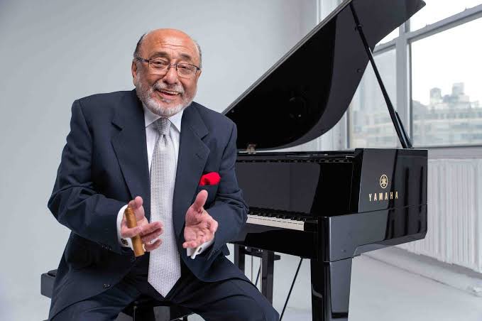 Cazca’nın bu hafta konuğu latin caz ve salsanın öncülerinden besteci, düzenlemeci, orkestra şefi ve piyanist Eddie Palmieri <a href="/EddiePalmieri/">Eddie Palmieri</a> #eddiepalmieri #cazca Müziğin Özgür Dili her perşembe 21:00, her cuma 14:00, bekliyorum...Firuz Soyuer @joyjazzradio karnaval.com/joyjazz
