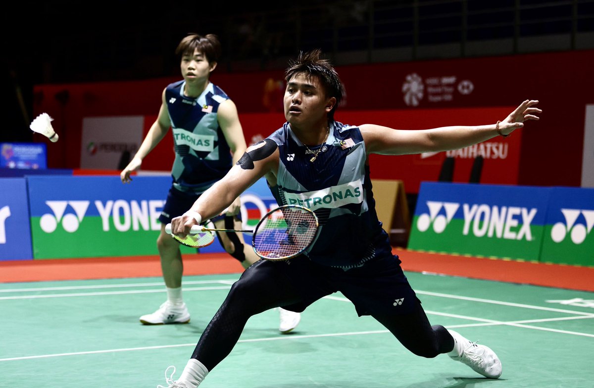 BA_Malaysia's tweet photo. RESULTS: #PERODUAMalaysiaMasters2025
MD | R16
#DEN๐ฉ๐ฐ Rasmus Kjaer-Frederik Sogaard 7๏ธโฃ def. #MAS๐ฒ๐พ Kang Khai Xing-Aaron Tai 21-10 24-26 21-16
โฑ๏ธ 1h 7m
#BadmintonMalaysia https://t.co/cHZ7HIfJ2l