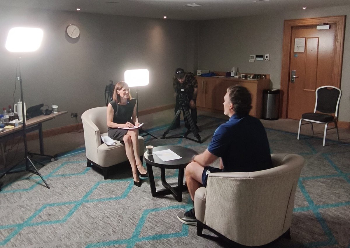 Another great day media training coaches from around the world for <a href="/IFACoachEd/">Irish FA Coach Education</a> as they work towards their <a href="/UEFA/">UEFA</a> Pro License. 🎤
#IrishFA #MediaTraining #Coaching