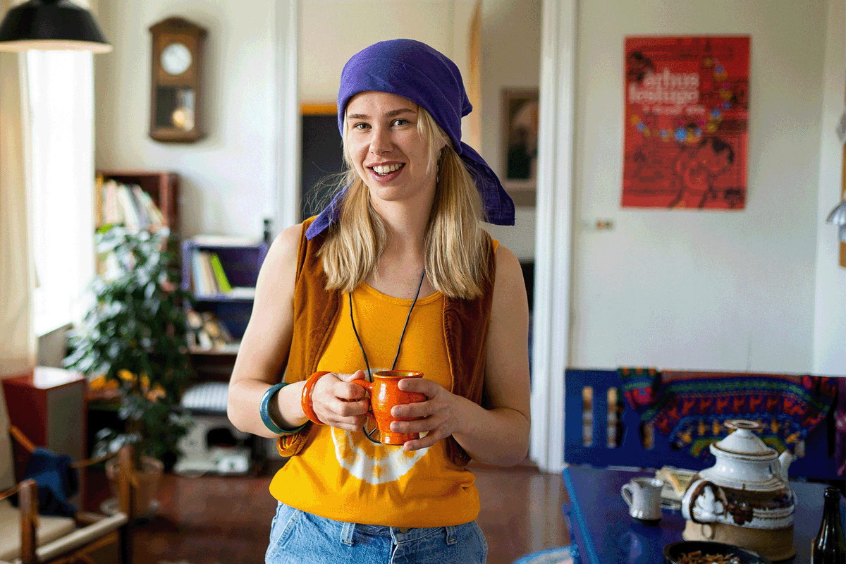 Hvad sker der, når nutidens unge skal leve, spise og bo som de unge i 70’erne? Det vil Den Gamle By finde ud af. Derfor søger museet nu deltagere til den ultimative tidsrejse. Læs mere: dengamleby.dk/kollektiv/