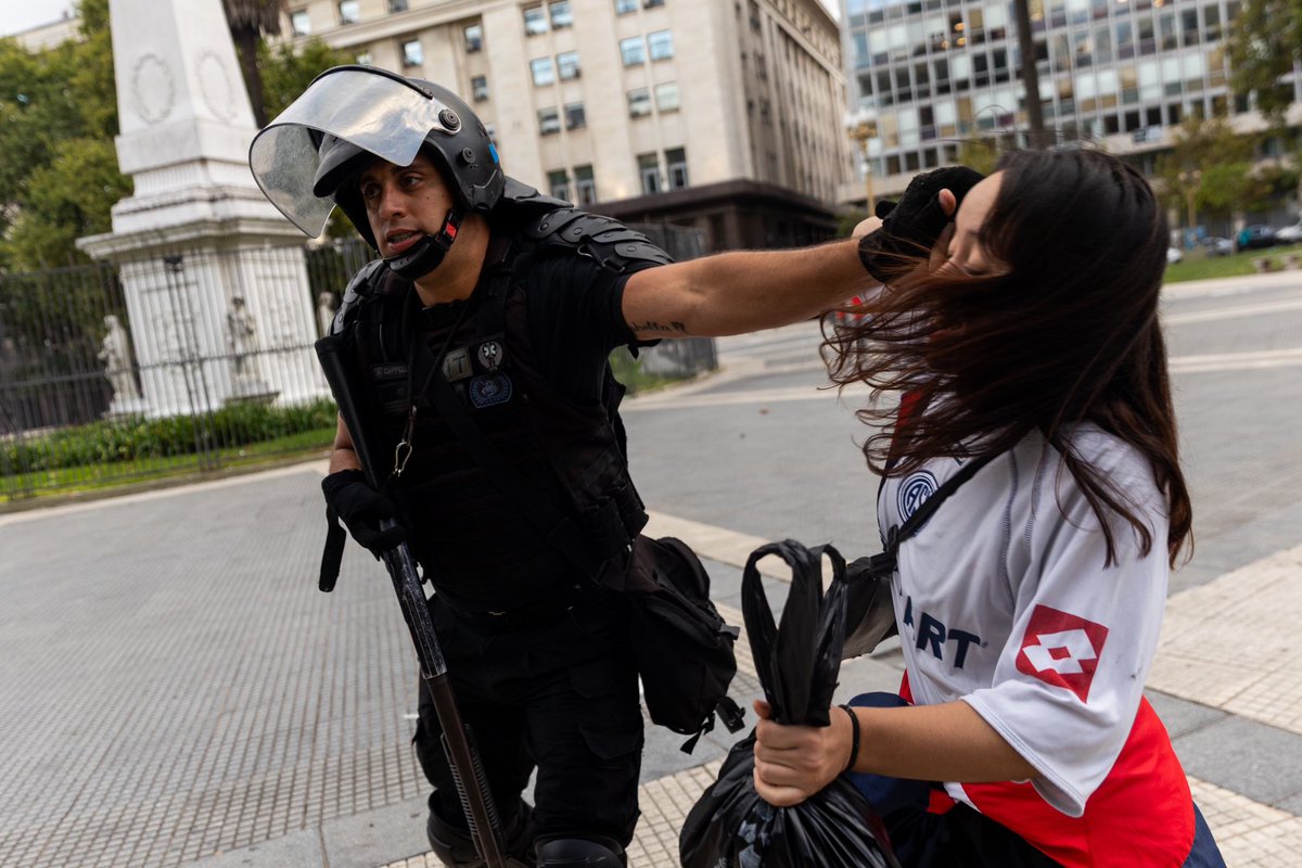 Claudia Ferreira tweet media