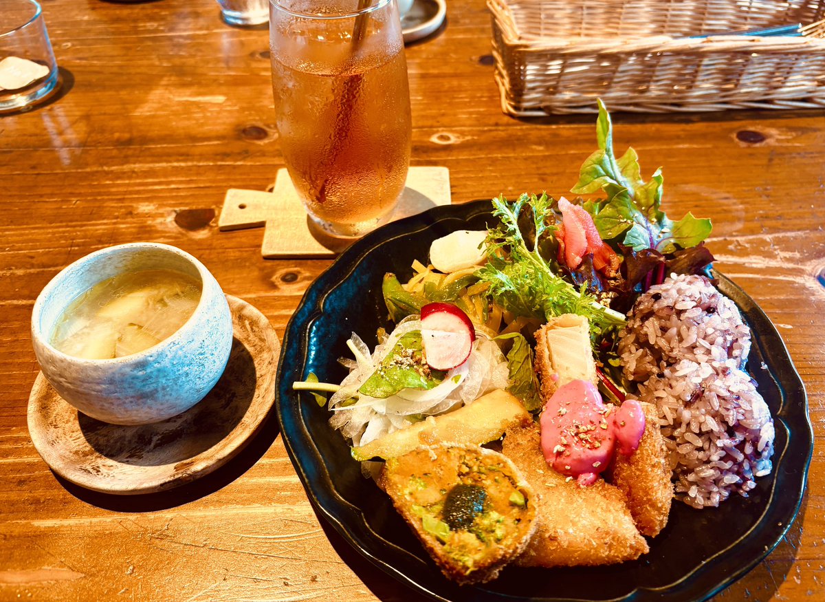 Spell_Opera's tweet photo. 久しぶりにニンゲンらしい食事した https://t.co/Cvt52BUUBX