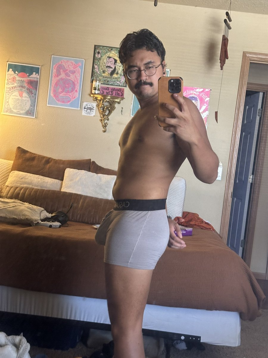dingosux's tweet photo. Crack me open and go in please https://t.co/dQuxS0tqME
