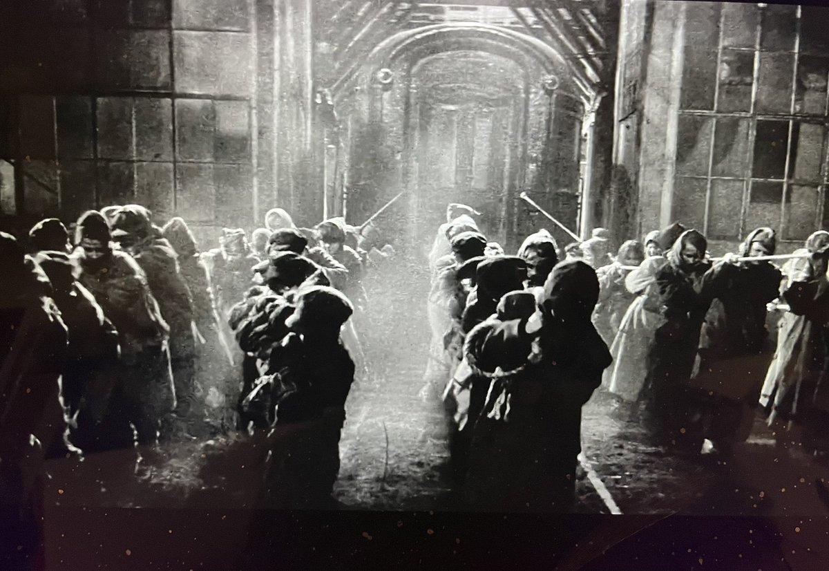 Bertamperez's tweet image. Mañana hablaré de crítica de la ideología y psicoanálisis a propósito de Europa de Von Trier. Será en el seminario Filosofia y cinema de la Cátedra Blasco de la UV. ¡Muchas gracias por la invitación!