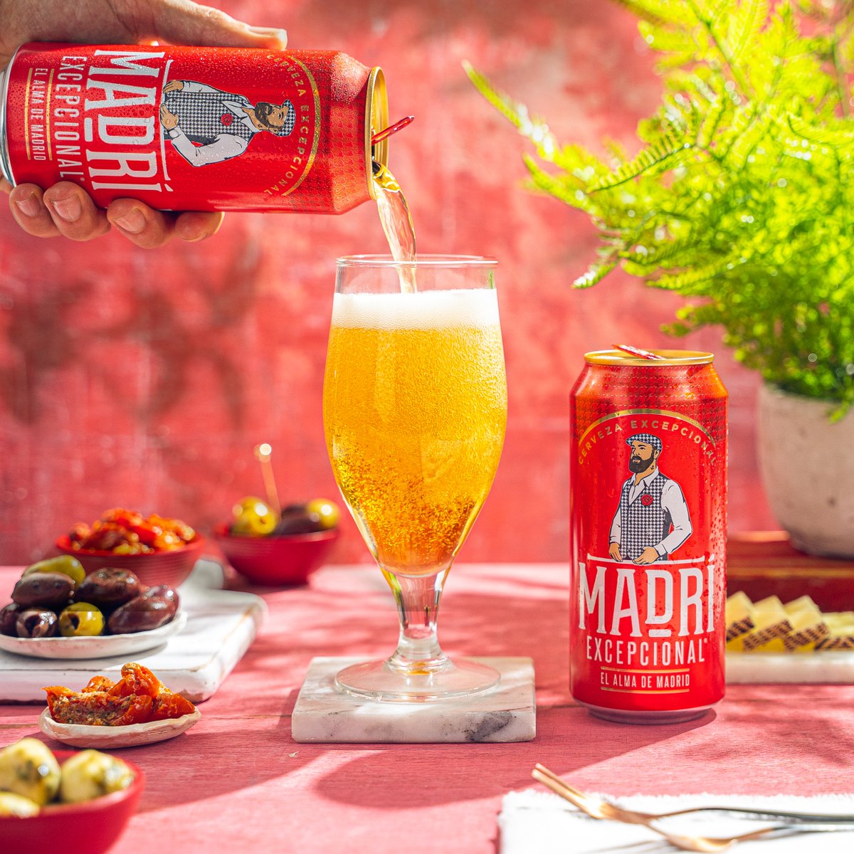 SPARintheUK's tweet image. Last chance to WIN a trip to Madrid with SPAR and Madri Excepcional! 🇪🇸 Sunshine and cold beers are calling your name ✈️
 
Enter here 👉 spar.co.uk/competitions/m…
 
#WinWithSPAR #MadridAdventures