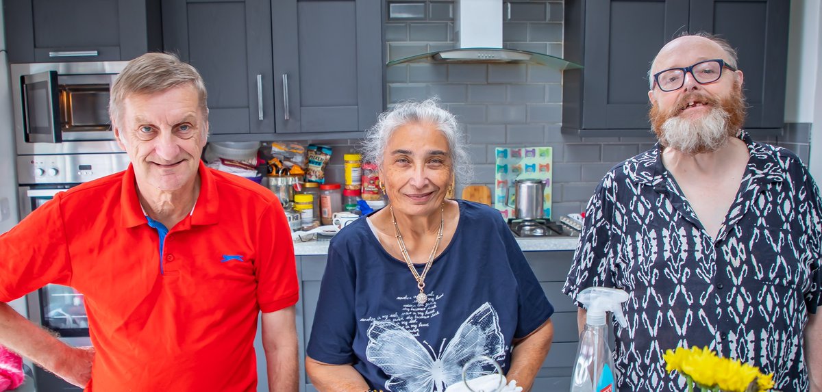We are inviting people to have their say about the Shared Lives service, a unique form of social care based on the simple but transformative power of human relationships. Full story 👉 wolverhampton.gov.uk/news/have-your… (1/2)