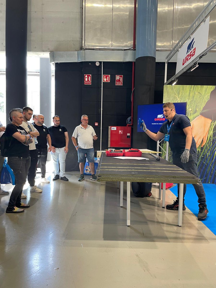 URSAiberica's tweet image. Esta semana no paramos. Hoy también estamos en Alicante en la #EscoFeria de @SalvadorEscoda , el evento para profesionales del sector de las instalaciones. Ven a visitarnos, te estamos esperando.
 #distribución #materiales #instalación #climatización #instaladores