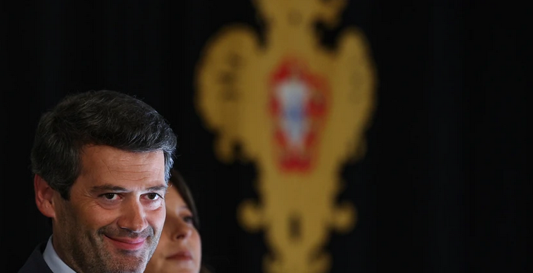 RTPNoticias's tweet photo. As televisões e os canais informais de notícias foram os  principais contribuintes para a ascensão do partido Chega junto do  eleitorado, diz o especialista em política no ISCTE João Carvalho.

#Chega #RTP #RTPNotícias

https://t.co/0xjmUVe8oV https://t.co/LA3r7Of3Wv