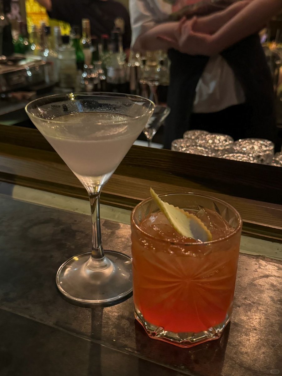 暗闇に灯る灯りと共に、心もほどけていく夜のひととき。