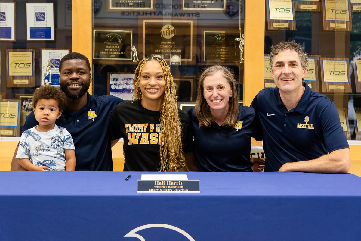 StewardHoops's tweet photo. Special afternoon as we celebrated Senior, Hali Harris’, signing to continue her academic &amp; basketball career at Emory &amp; Henry University! 💙💛

Harris joins Tori West ‘24 &amp; Mimi Traynham ‘21 as a Spartan turned Wasp! We’re proud of you,HH! @EmoryHenry_WBB #GoSpartans #804varsity https://t.co/IhGDILjkwr