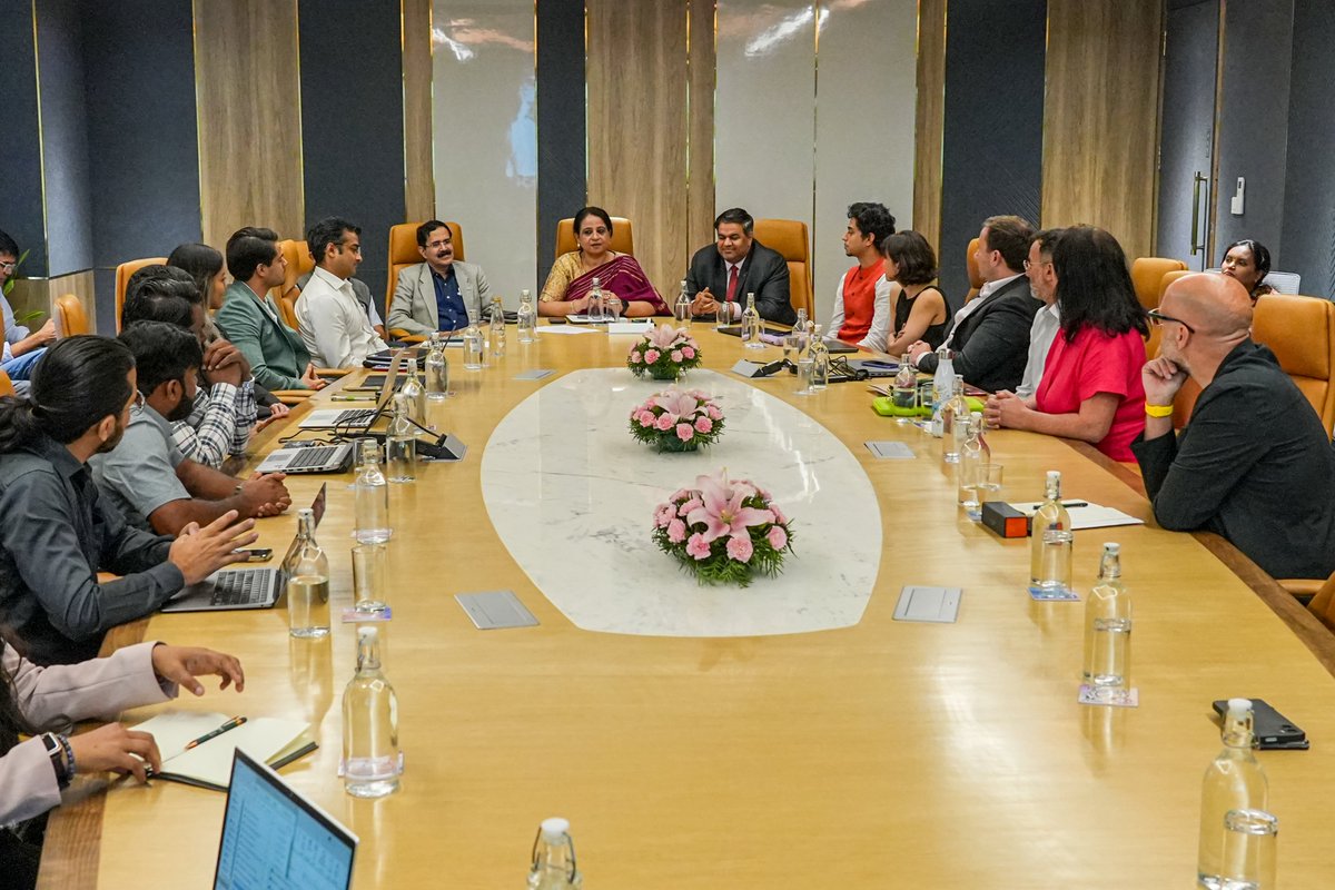 The <a href="/ITBTGoK/">ITBT Karnataka</a> , hosted the UK–Karnataka Global Innovation Alliance Mixer on May 21, 2025. 1/6
<a href="/PriyankKharge/">Priyank Kharge / ಪ್ರಿಯಾಂಕ್ ಖರ್ಗೆ</a> <a href="/DrCaur/">Dr. Ekroop Caur</a> <a href="/UKinBengaluru/">UK in Bengaluru 🇬🇧 🇮🇳</a>
<a href="/chandruiyer/">Chandru Iyer</a>